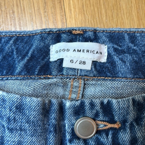 Good American Jeans 90s Blue Straight Jean Size 28 - Picture 6 of 7